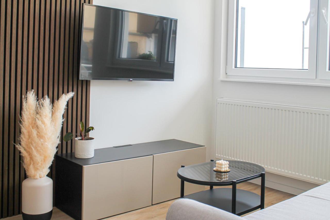 Special Apartment - Stadtnah, Balkon, Parkplatz, E-Ladestation, Gitterbox Fuer Fahrraeder, Fitnessstudio Κόμπλεντς Εξωτερικό φωτογραφία